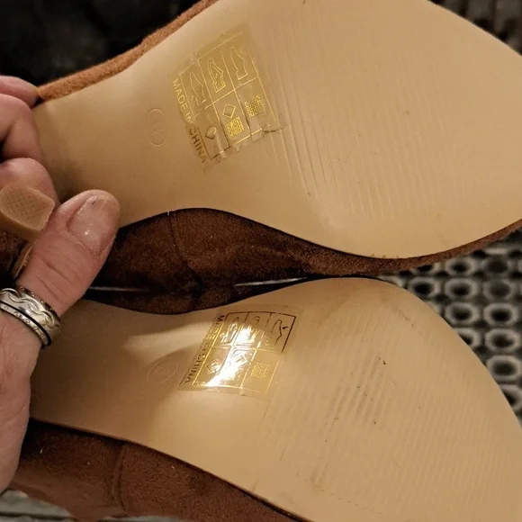 Boots - Picture 4 of 4